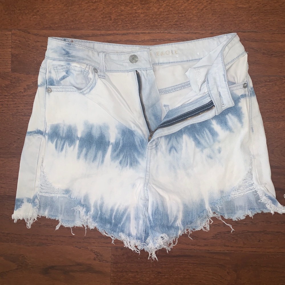 AE Light Wash Denim Shorts - Like New Size 2